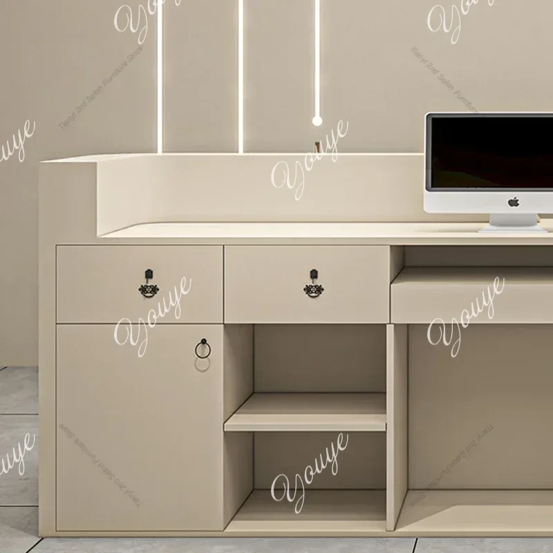 Q Italian Style Clothing Store - огляд і ціна Office Furniture Store