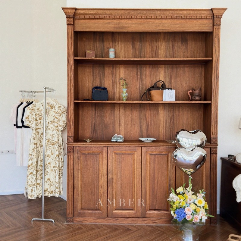 Clothing store, cashier counte - огляд і ціна Office Furniture Second Hand